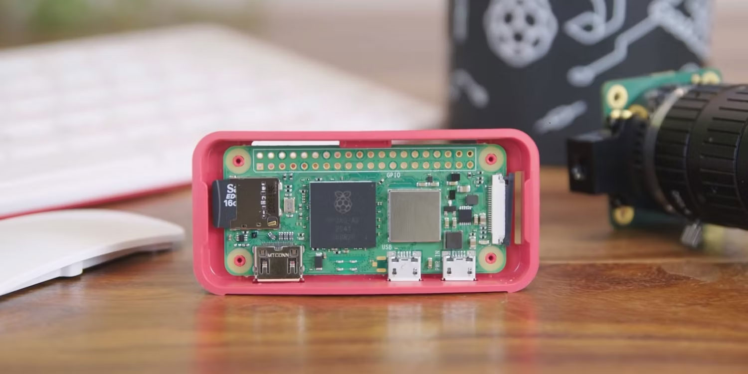 Raspberry Pi Zero 2 W có case