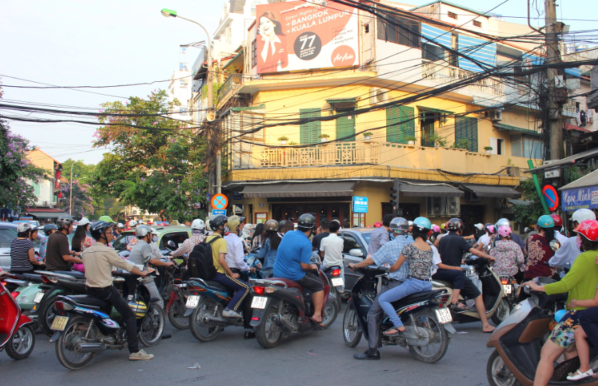 TOP 10 Đoạn văn Write a paragraph about the traffic problems in your town/ city (siêu hay) (ảnh 1)