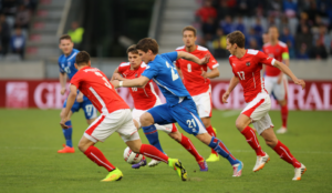 TOP 10 Đoạn văn Write a paragraph to describe a football match that you watched recently (siêu hay) (ảnh 1)