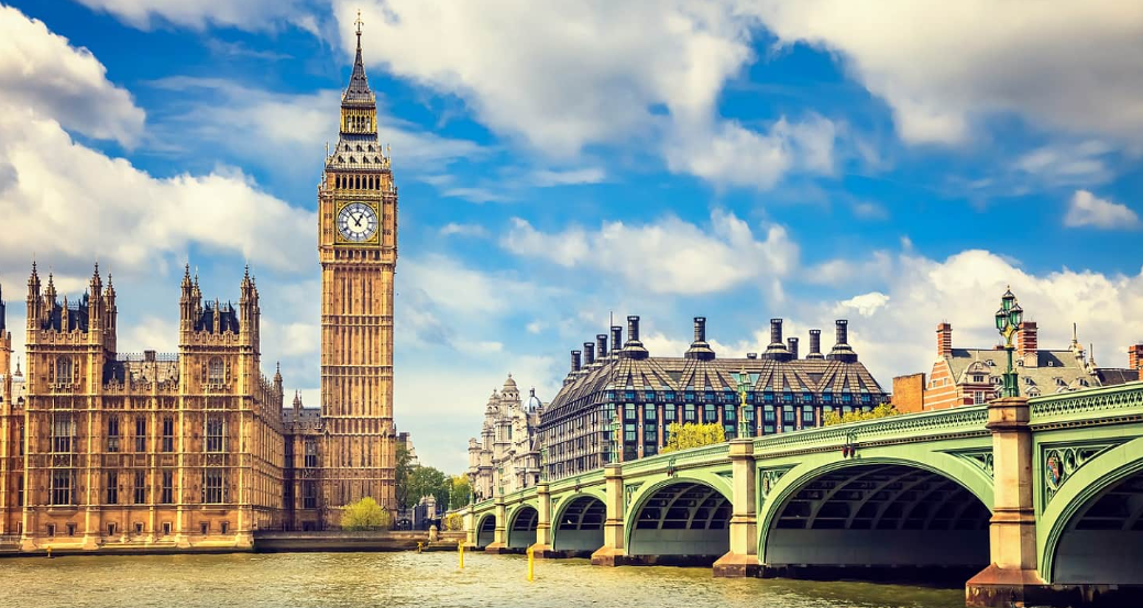 TOP 10 Đoạn văn Write a diary entry about your London tour (siêu hay) (ảnh 1)