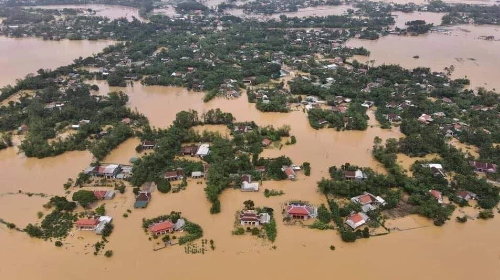 TOP 10 Đoạn văn Write instructions about things to do before, during and after a flood (siêu hay)  (ảnh 1)