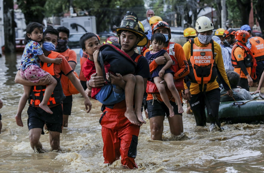 TOP 10 Write a guide about how to prepare for and what to do during a disaster (siêu hay) (ảnh 1)